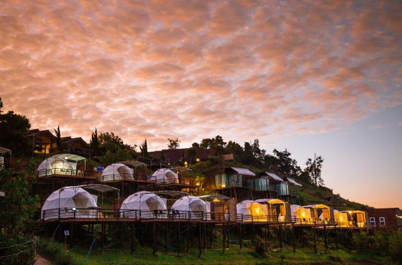 ภูวินคาเฟ่ โฮมสเตย์ Phuwin Cafe Homestay Mon Jam Exteriör bild