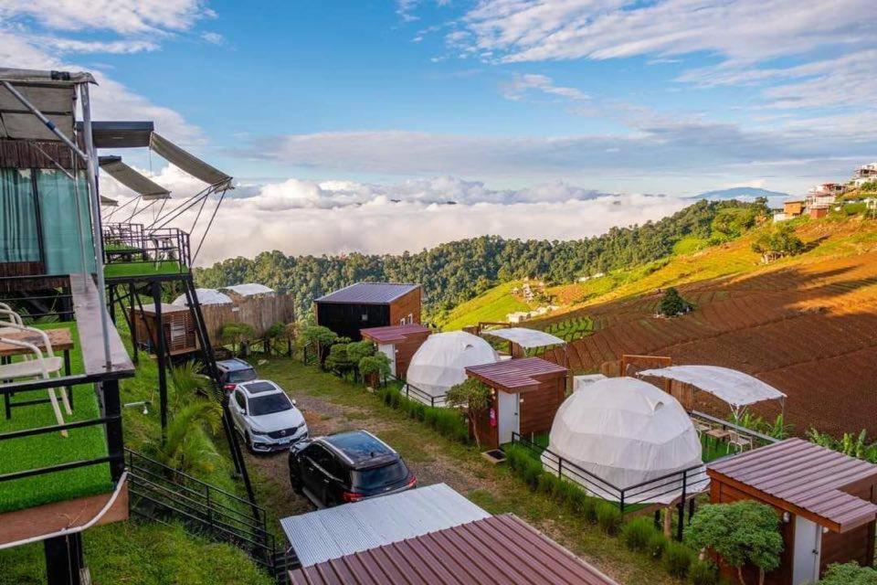 ภูวินคาเฟ่ โฮมสเตย์ Phuwin Cafe Homestay Mon Jam Exteriör bild