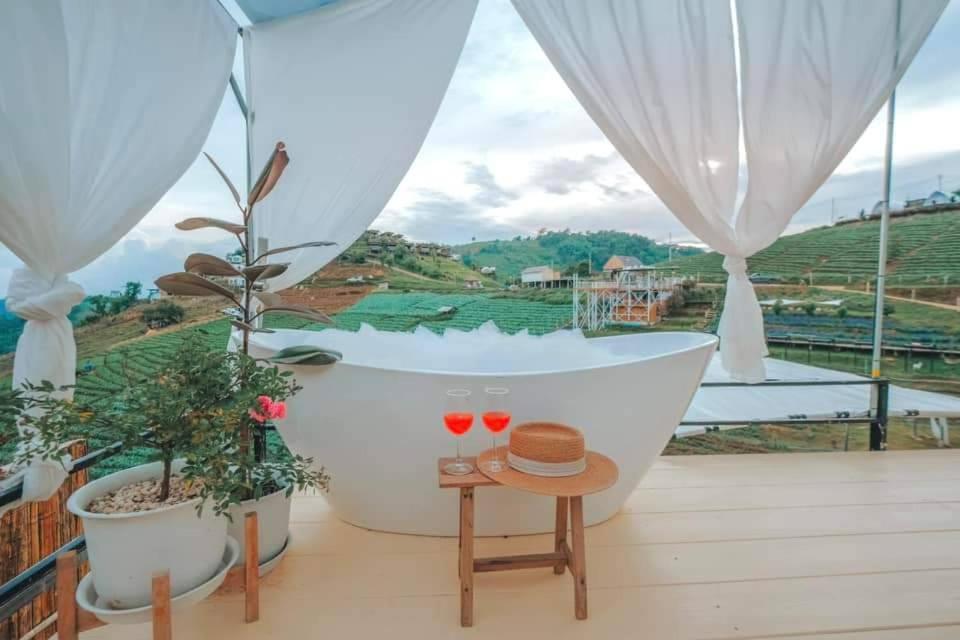 ภูวินคาเฟ่ โฮมสเตย์ Phuwin Cafe Homestay Mon Jam Exteriör bild