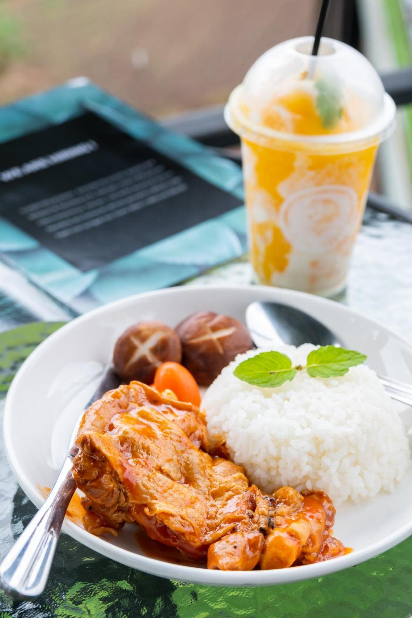 ภูวินคาเฟ่ โฮมสเตย์ Phuwin Cafe Homestay Mon Jam Exteriör bild